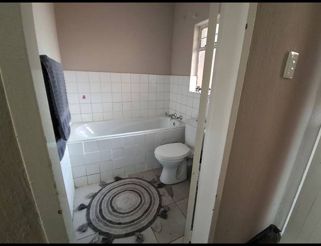 1 BEDROOM APARTMENT FOR SALE IN WINDSOR EAST